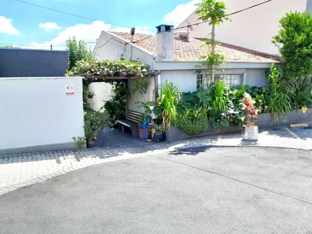 Casa à venda em Xaxim, Curitiba — Hub Urbana
