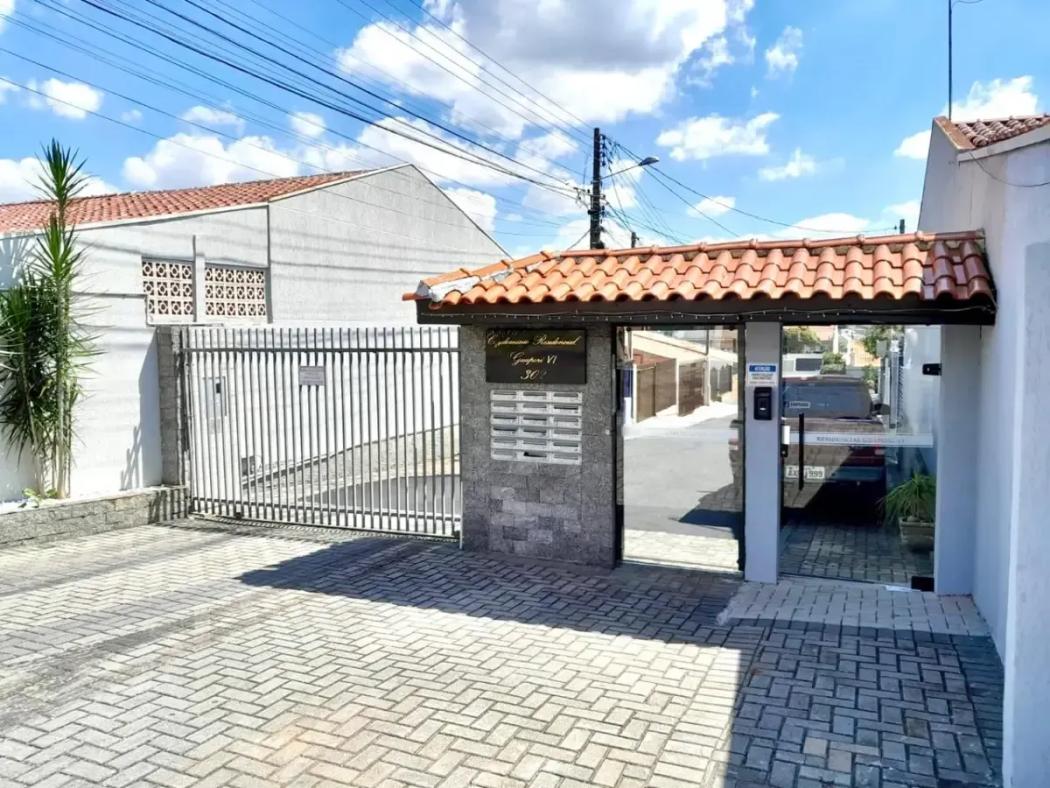 Casa à venda em Xaxim, Curitiba — Hub Urbana
