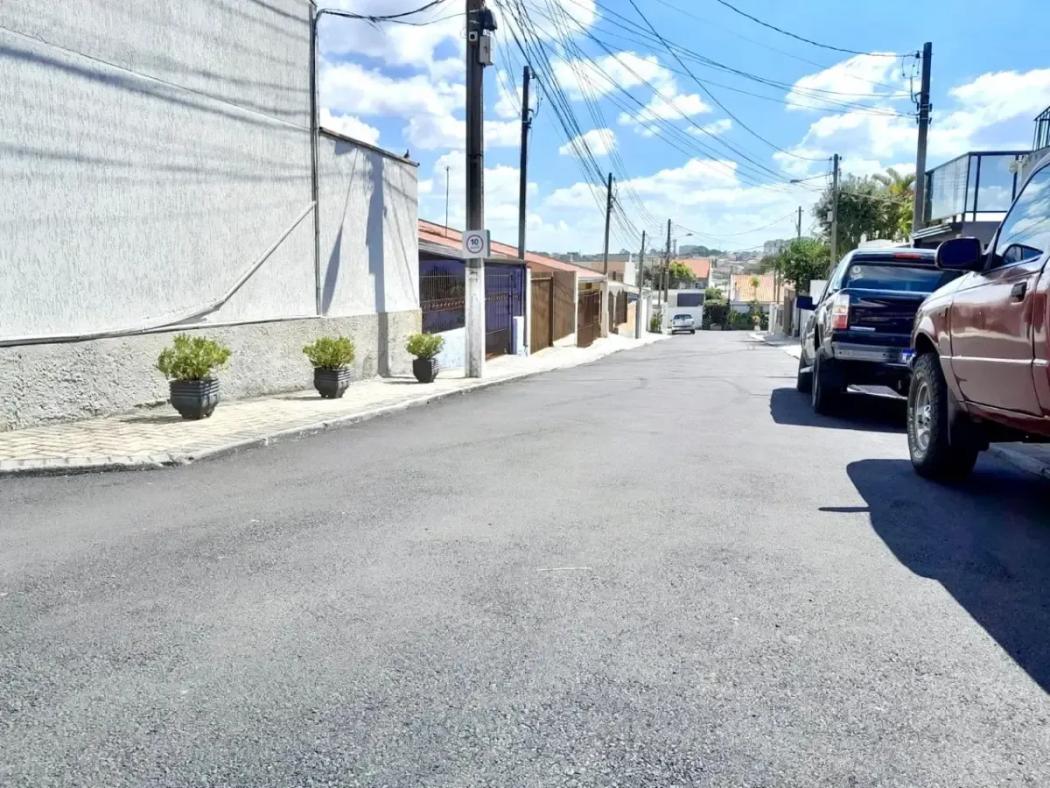 Casa à venda em Xaxim, Curitiba — Hub Urbana