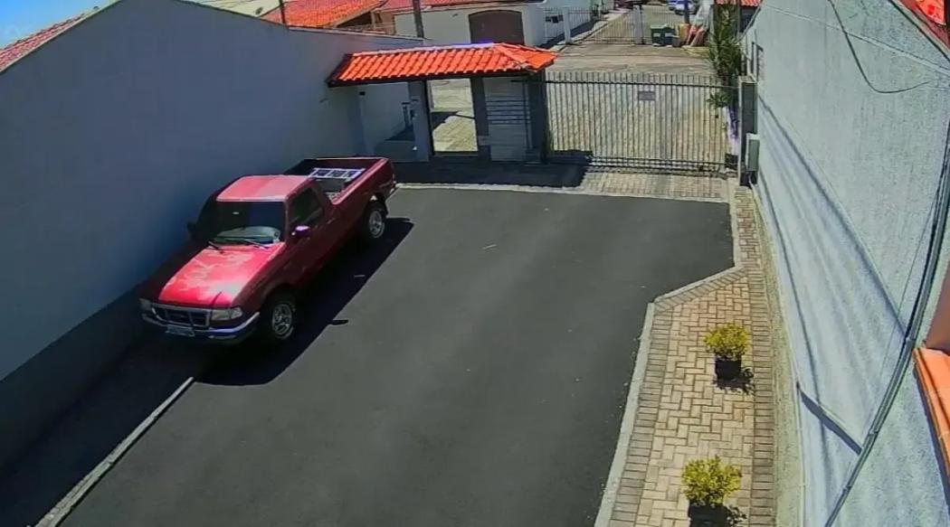 Casa à venda em Xaxim, Curitiba — Hub Urbana