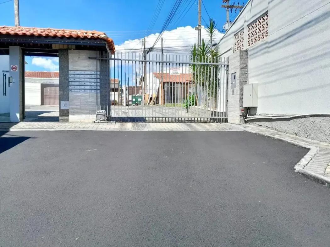 Casa à venda em Xaxim, Curitiba — Hub Urbana