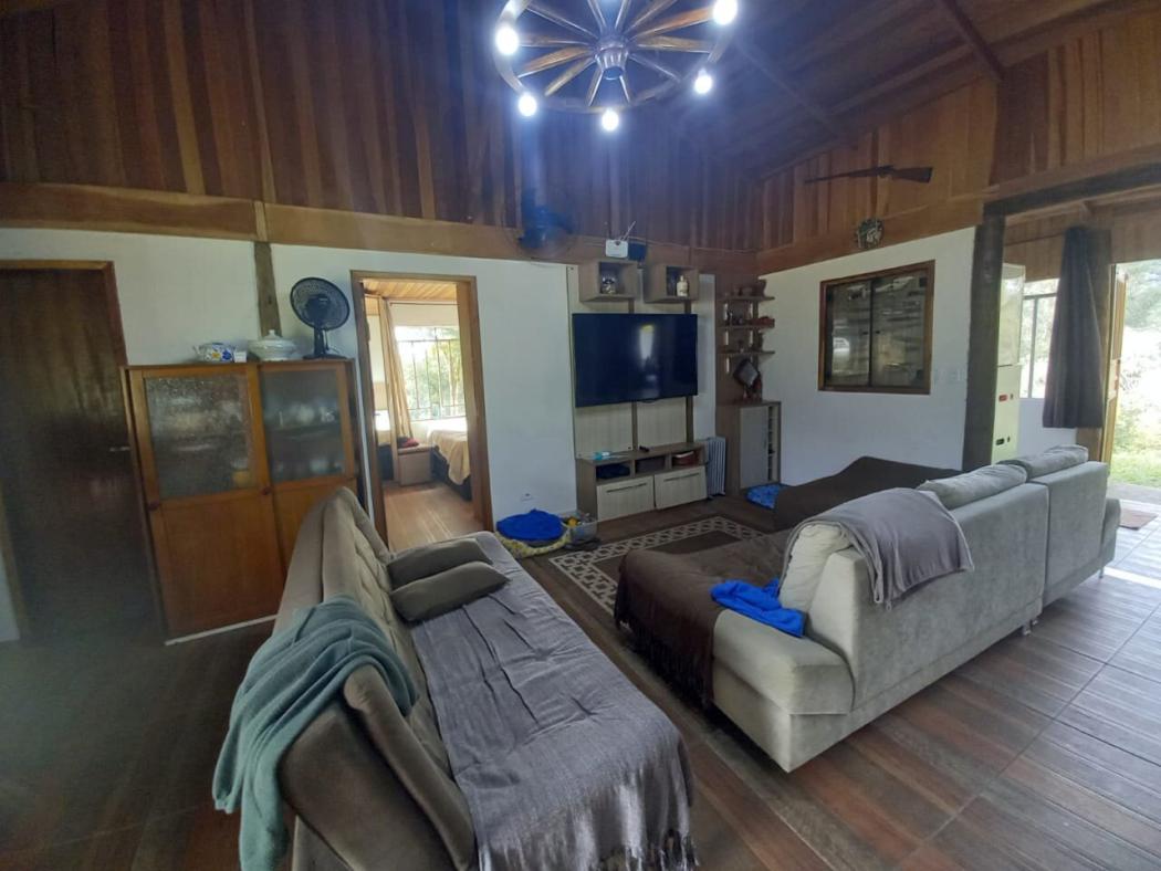 Casa à venda em Colônia Murici, São José dos Pinhais — Hub Urbana