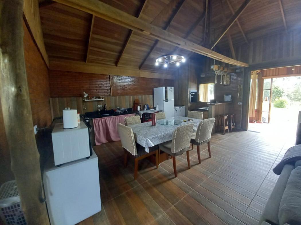 Casa à venda em Colônia Murici, São José dos Pinhais — Hub Urbana