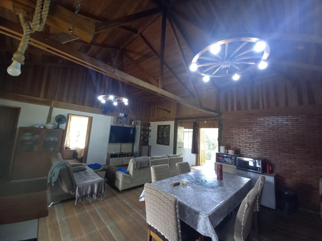 Casa à venda em Colônia Murici, São José dos Pinhais — Hub Urbana