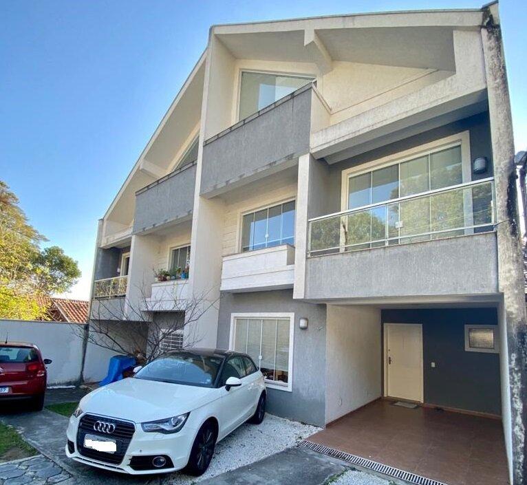 Sobrado à venda com 4 quartos, 144m² - Guabirotuba,Curitiba 