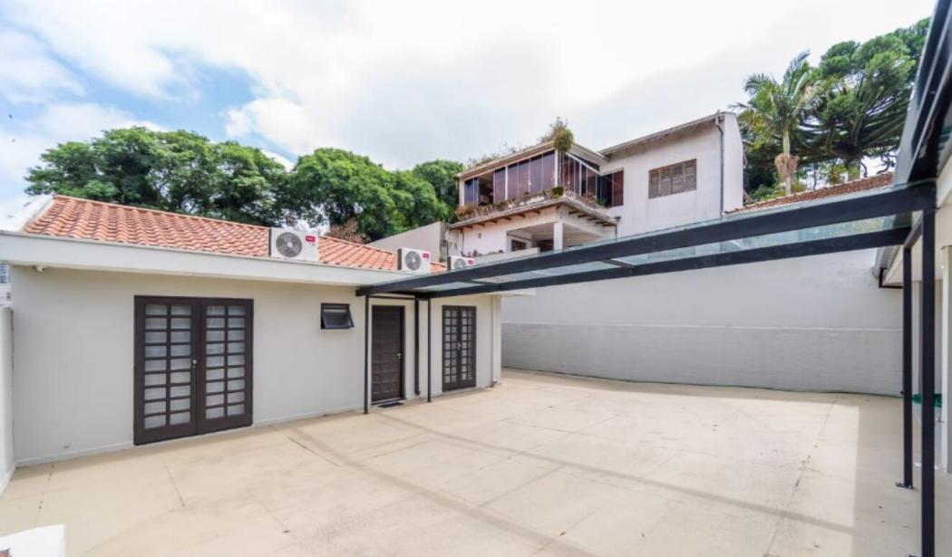 Casa à venda em Água Verde, Curitiba — Hub Urbana
