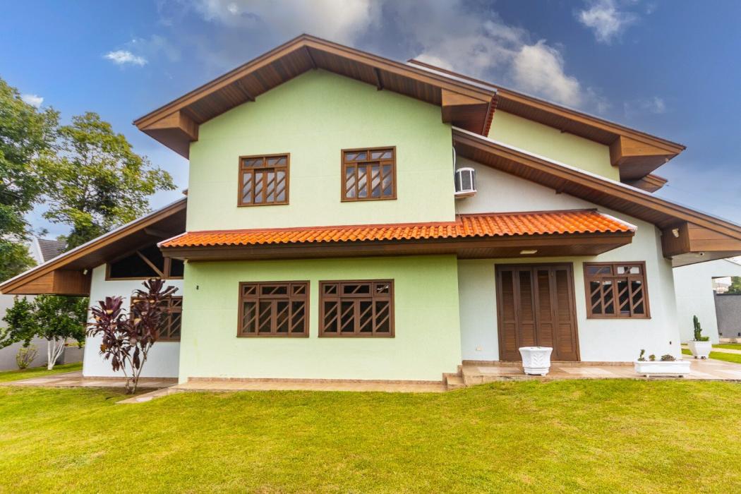 Casa em CURITIBA - PR, no bairro Boa Vista - Referência 057-C-BYS