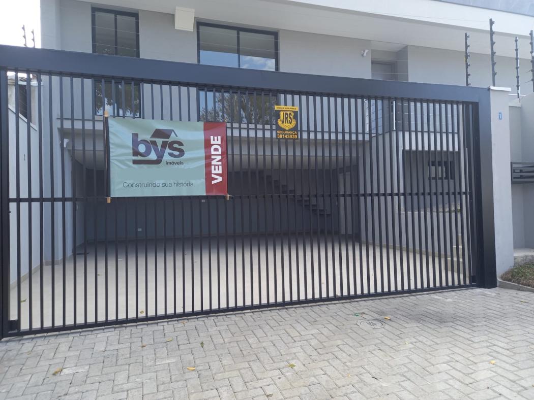  - SOBRADO com 4 dormitórios à venda com 265.71m² por R$ 1.899.900,00 no bairro Guabirotuba - CURITIBA / PR
