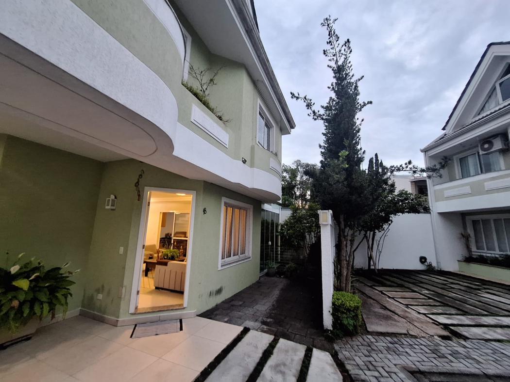 Sobrado em CURITIBA - PR, no bairro Jardim das Américas - Referência 105-S-BYS