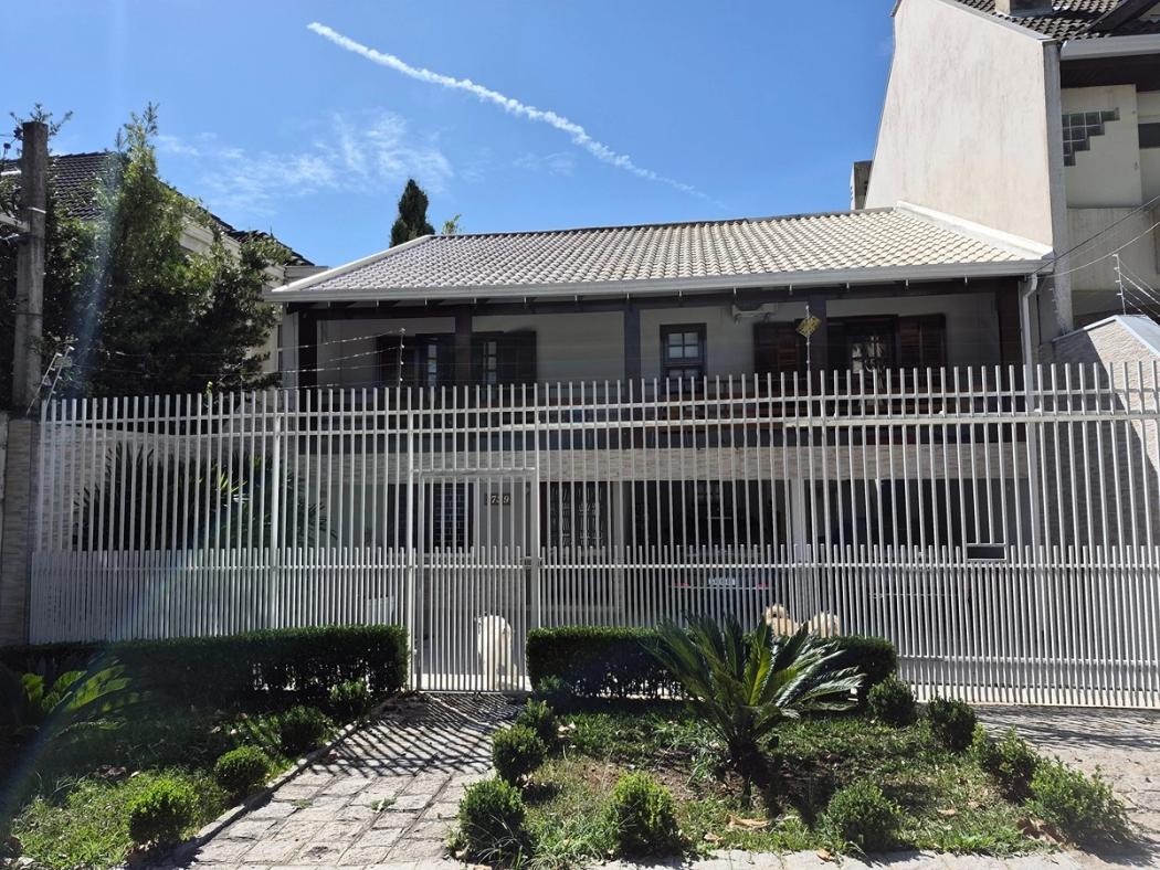 Casa à venda com 4 quartos - Hugo Lange,Curitiba 