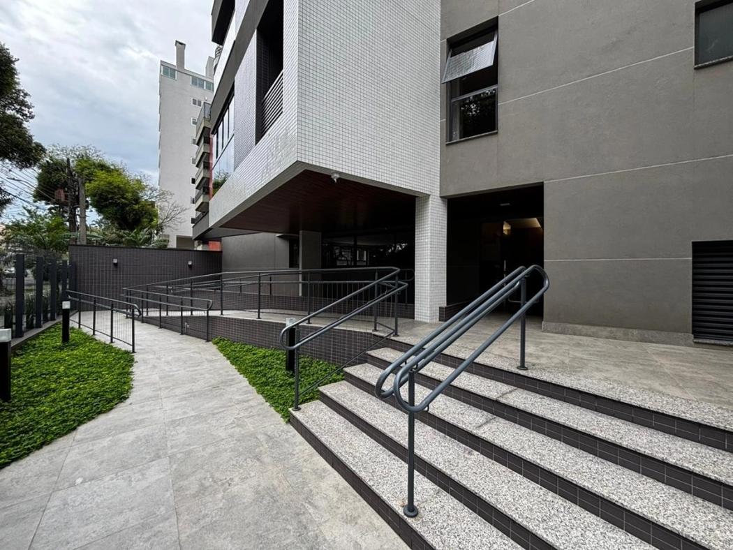 Apartamento à venda em Ahú, Curitiba — Fava Imóveis
