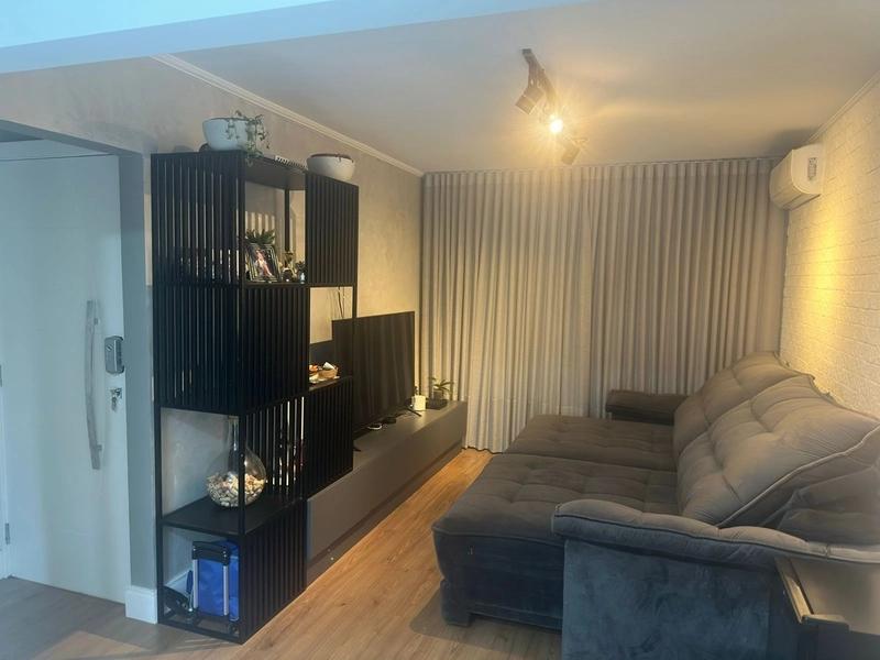 Casa em Curitiba - PR, no bairro Campo Comprido - Referência 1635-SNI