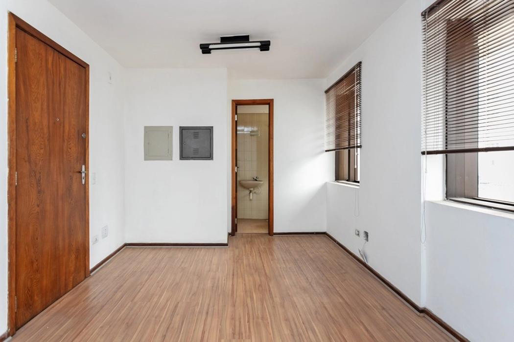 Casa comercial à venda em Centro, Curitiba — Hub Urbana
