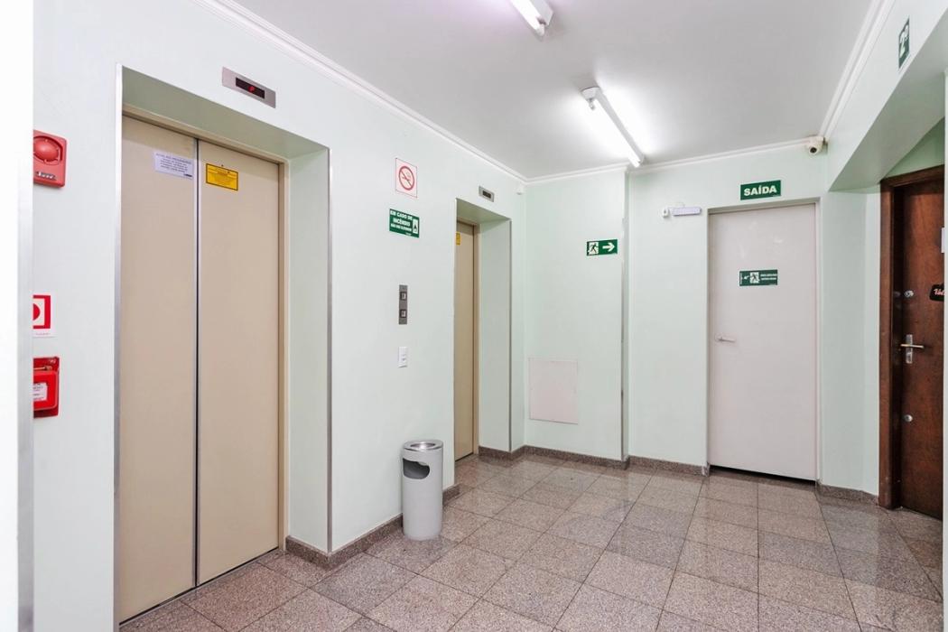Casa comercial à venda em Centro, Curitiba — Hub Urbana