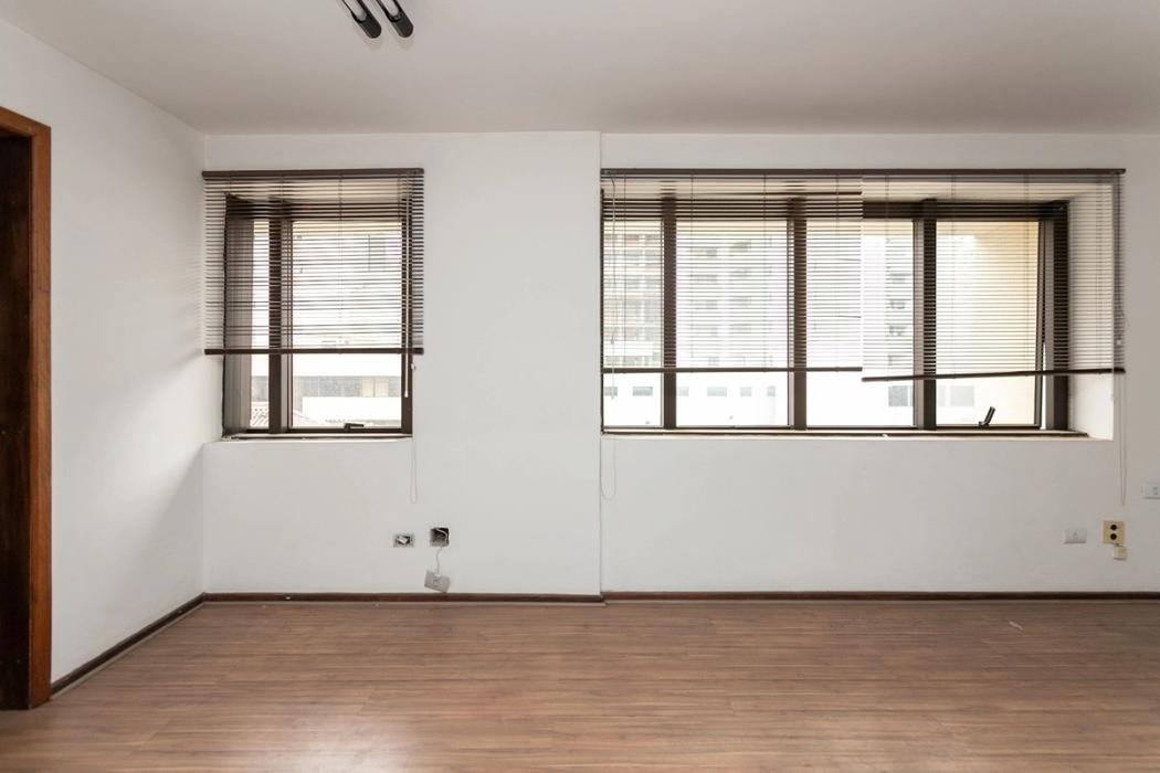 Casa comercial à venda em Centro, Curitiba — Hub Urbana