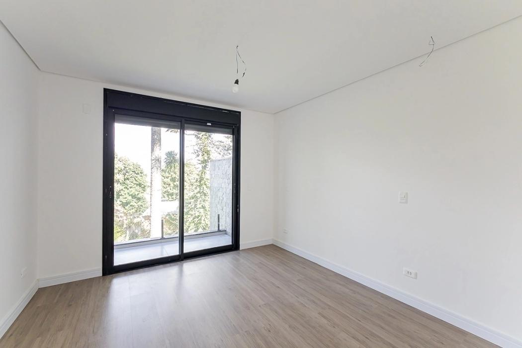 Casa à venda em Santa Cândida, Curitiba — Fava Imóveis