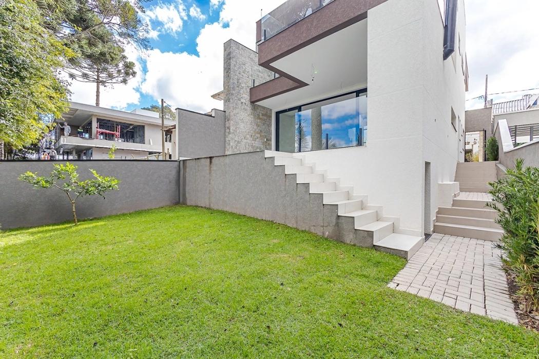 Casa à venda em Santa Cândida, Curitiba — Fava Imóveis
