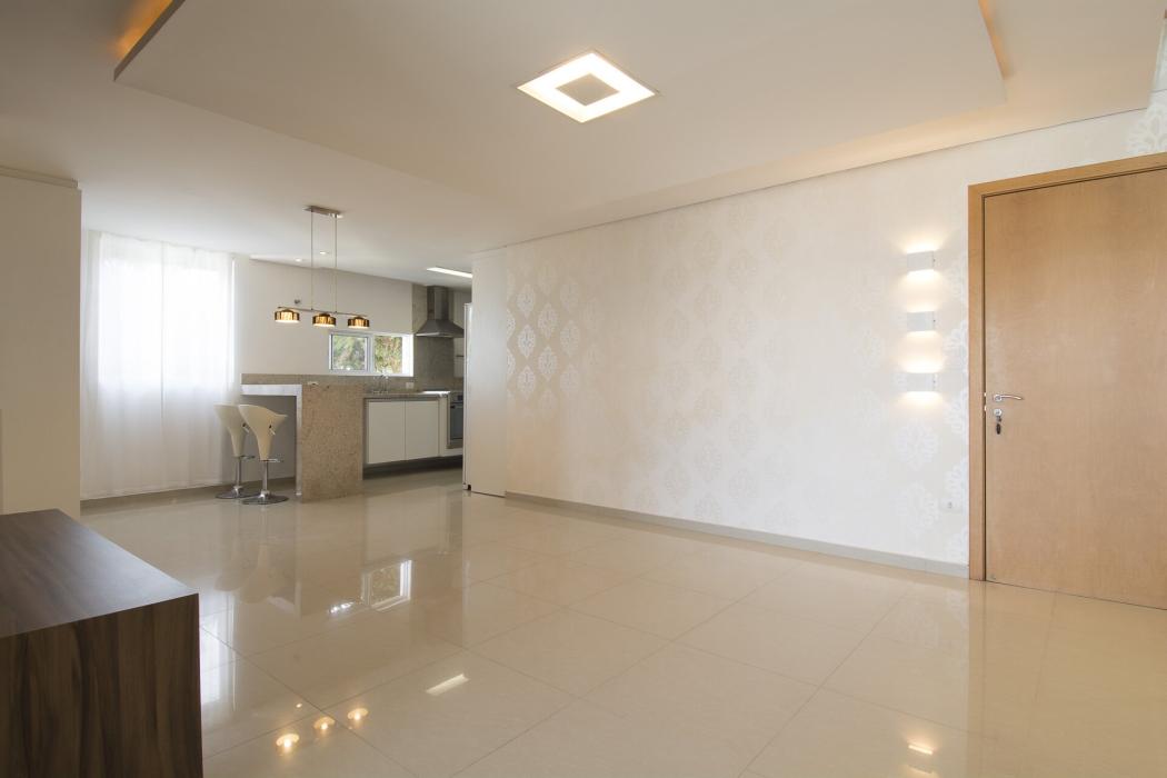  - APARTAMENTO SEMIMOBILIADO 2 VAGAS DE GARAGEM | SEMINÁRIO