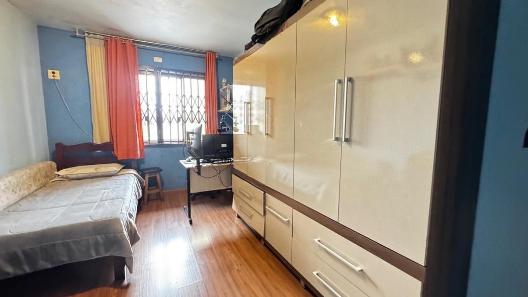 Casa à venda em Capão Raso, Curitiba — Hub Urbana