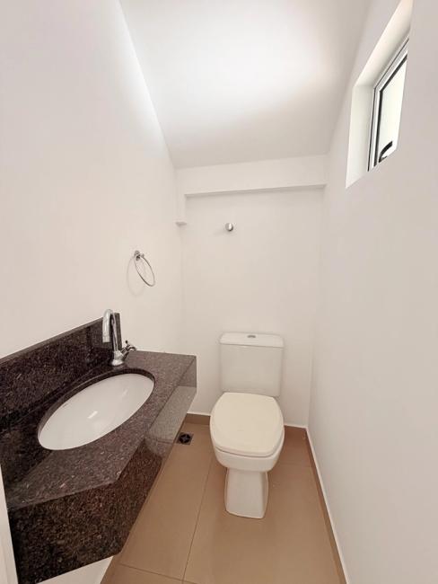Casa à venda em Umbará, Curitiba — Hub Urbana