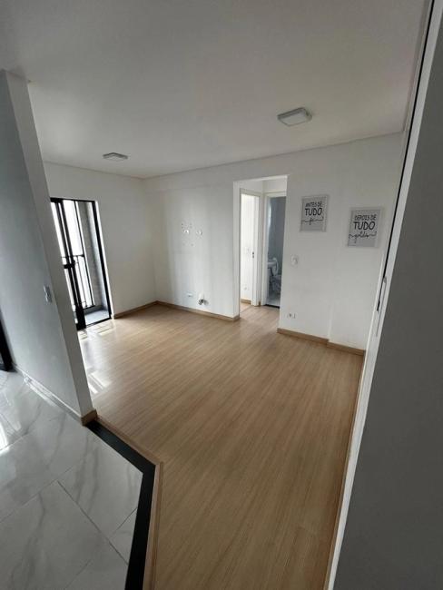 Casa para alugar em Novo Mundo, Curitiba — Hub Urbana