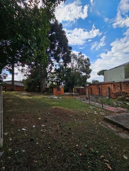 Casa à venda em Guaíra, Curitiba — Hub Urbana