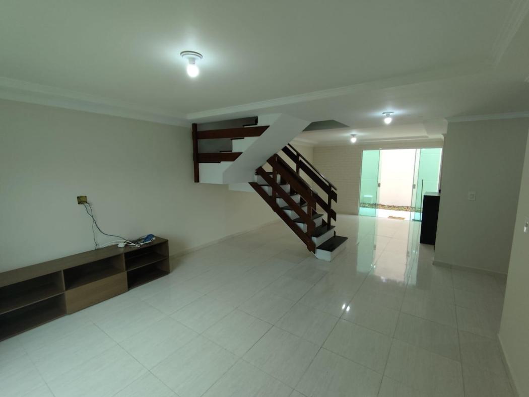 Casa à venda com 3 quartos, 119m² - barreirinha,Curitiba 