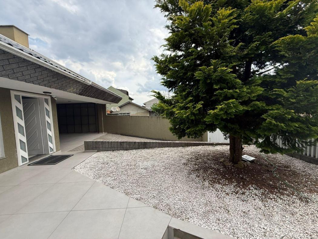 Sobrado à venda com 3 quartos, 240m² - santo inácio,Curitiba 