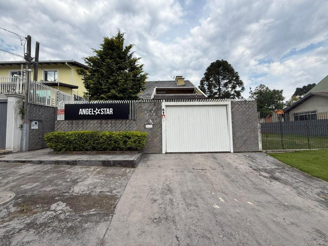 Sobrado à venda com 3 quartos, 240m² - santo inácio,Curitiba 
