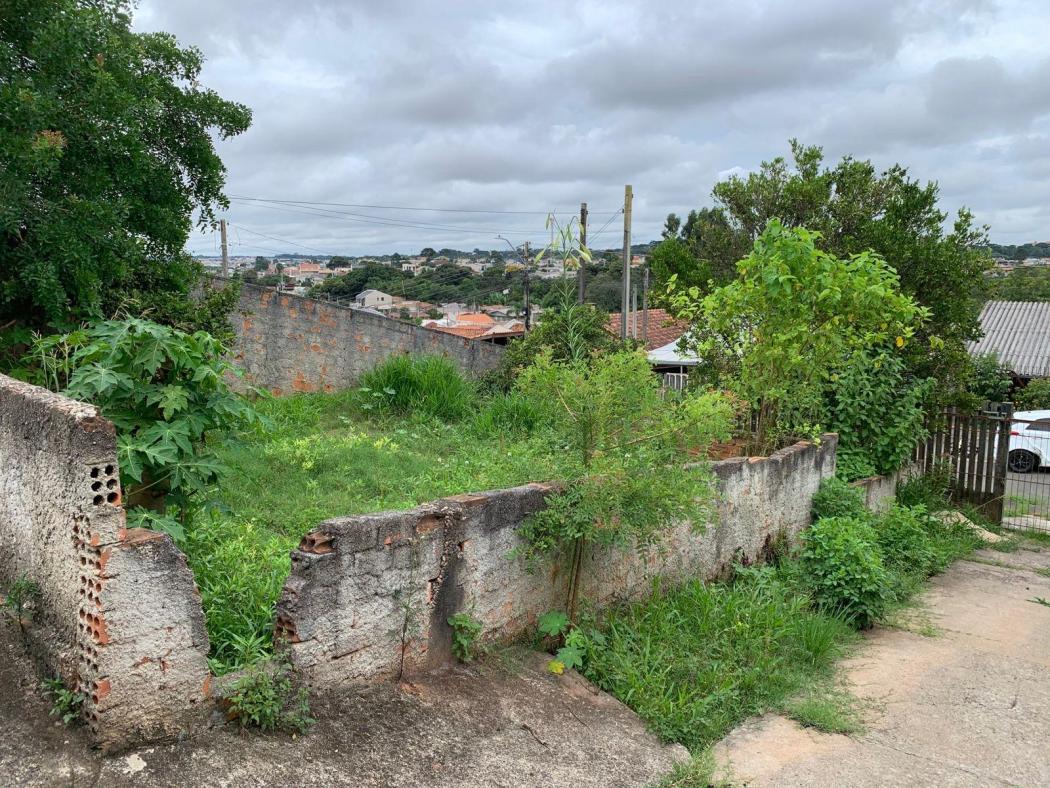 - Terreno 360m  12x30 com Construção  ZR-1  Bairro Iguaçu