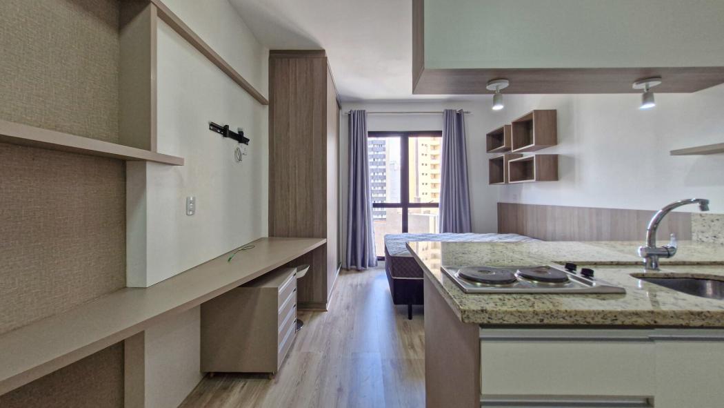 Studio mobiliado no Ed. Sky�