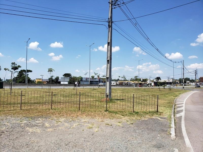  - Terreno 589,80m² a venda no Pinheirinho