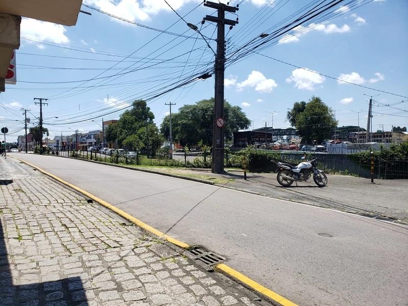  - Terreno 589,80m² a venda no Pinheirinho