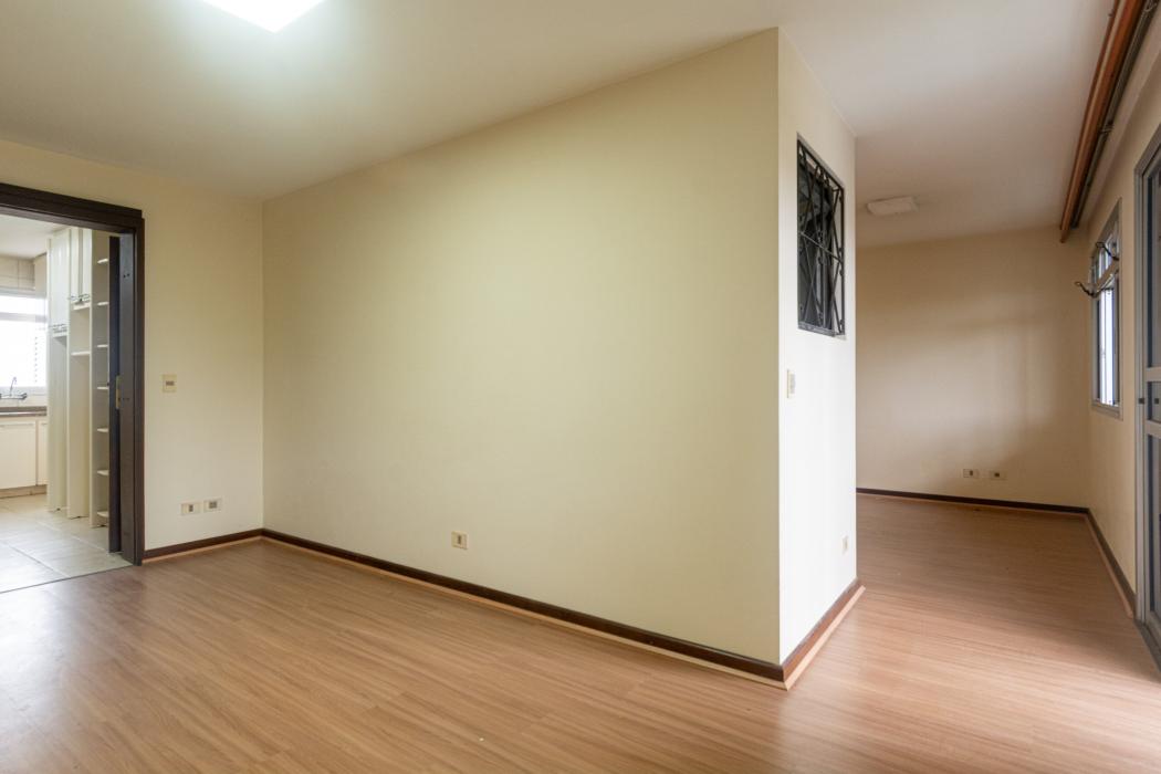  - SOBRADO À VENDA — RESIDENCIAL E COMERCIAL | UBERABA 