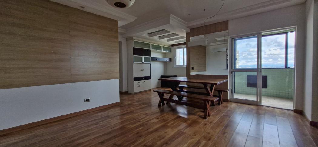 Apartamento em CURITIBA - PR, no bairro Cristo Rei - Referência 622-dota-DOTA