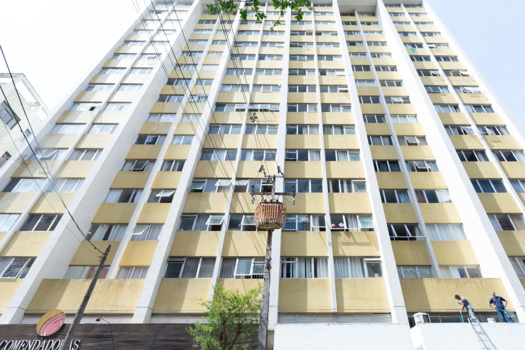 Apartamento à venda em Centro, Curitiba — Fava Imóveis