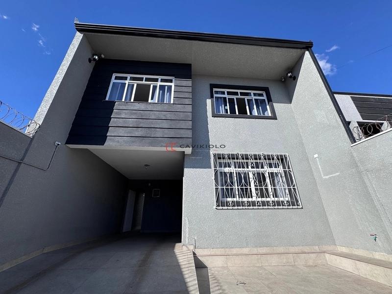  - Sobrado 3 dormitórios (uma suite) a venda no Umbará