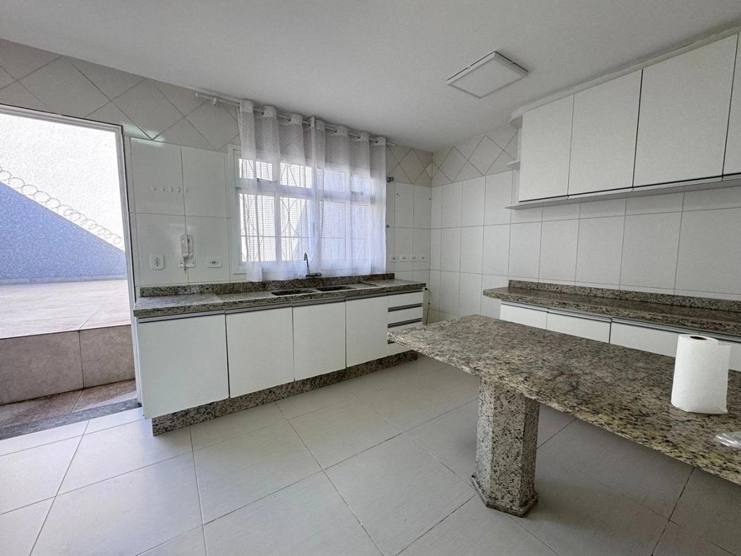 Sobrado 3 quartos (uma suite com closet) a venda no Umbará em Curitiba - JB3 Imóveis