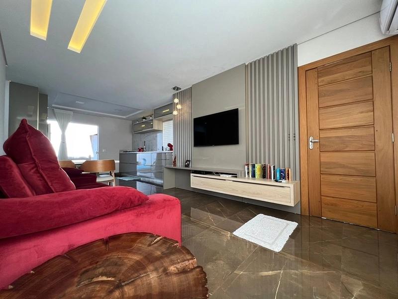  - Lindo sobrado com 3 quartos (uma suite) + piscina a venda em Fazenda Rio Grande