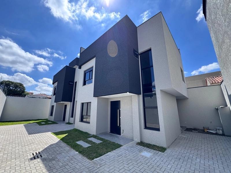 Condomínio em Curitiba - PR, no bairro Xaxim - Referência 752-CAV