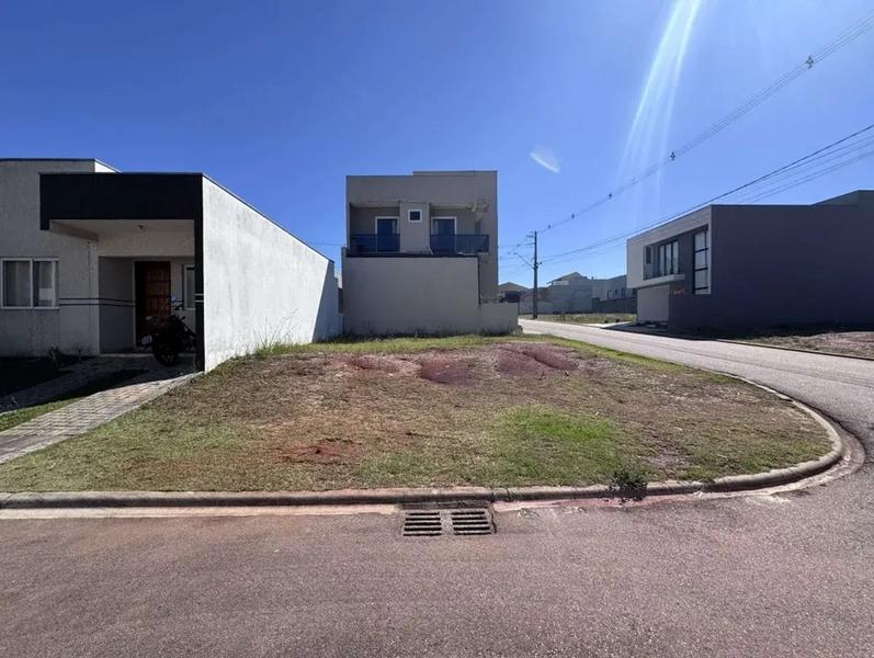  - Terreno de esquina em condominio fechado no Campo de Santana em Curitiba