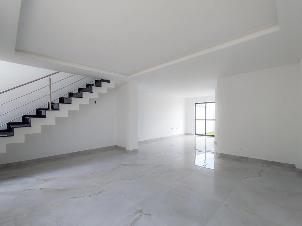 Casa à venda em Tingui, Curitiba — Hub Urbana