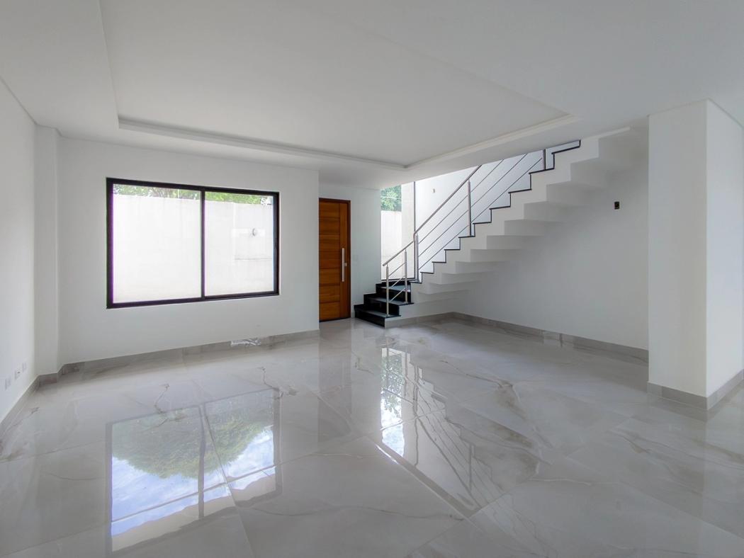 Casa à venda em Tingui, Curitiba — Hub Urbana
