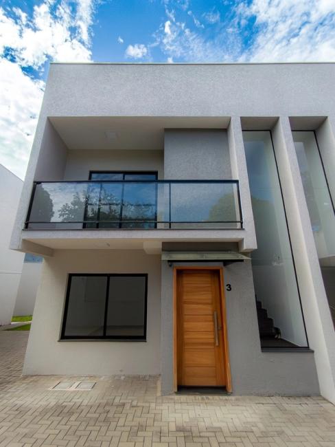 Casa à venda em Tingui, Curitiba — Hub Urbana