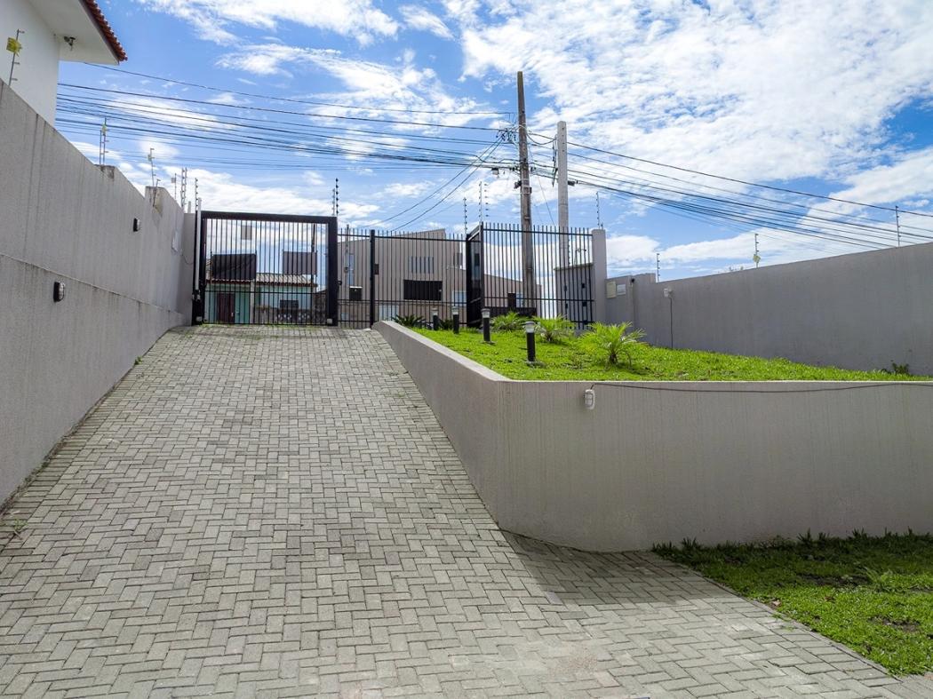 Casa à venda em Tingui, Curitiba — Hub Urbana