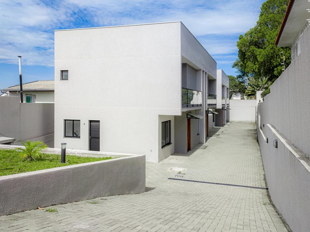 Casa à venda em Tingui, Curitiba — Hub Urbana
