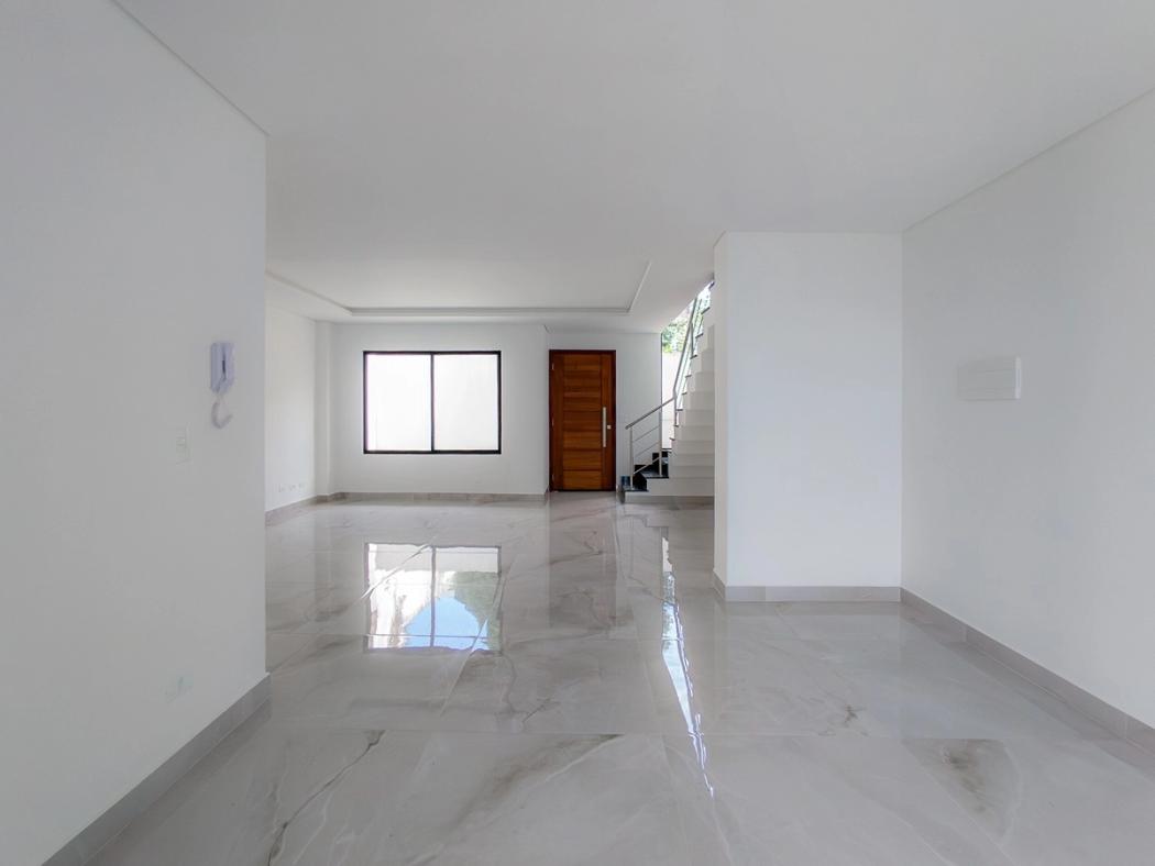 Casa à venda em Tingui, Curitiba — Hub Urbana