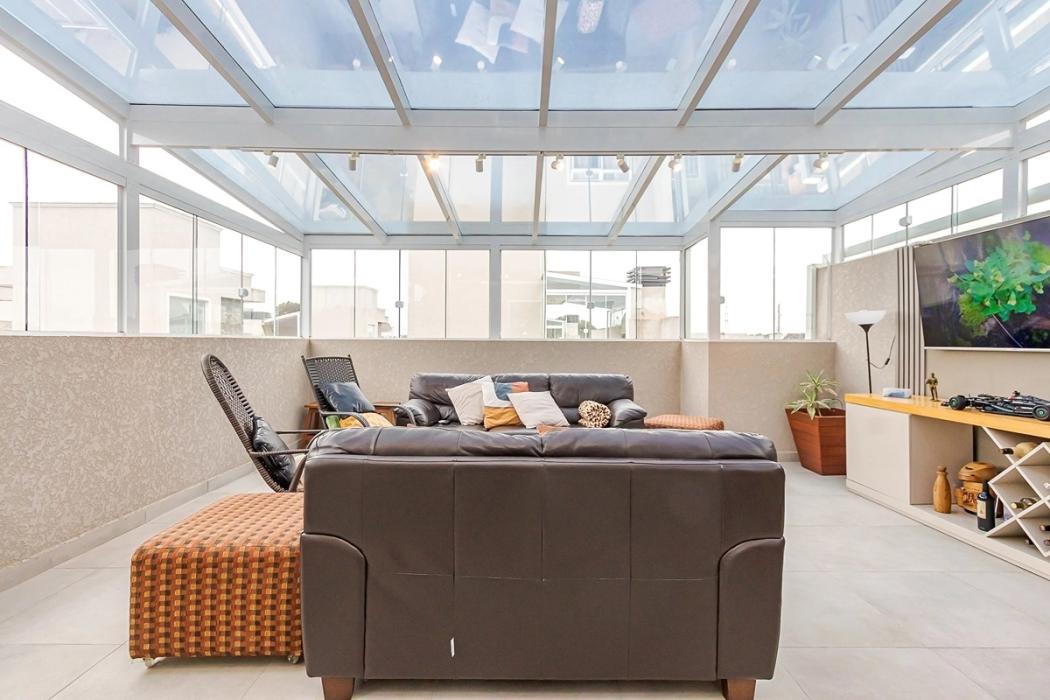 - Sobrado/Triplex em condomínio, com lindo espaço para receber família e amigos, no Bairro Alto