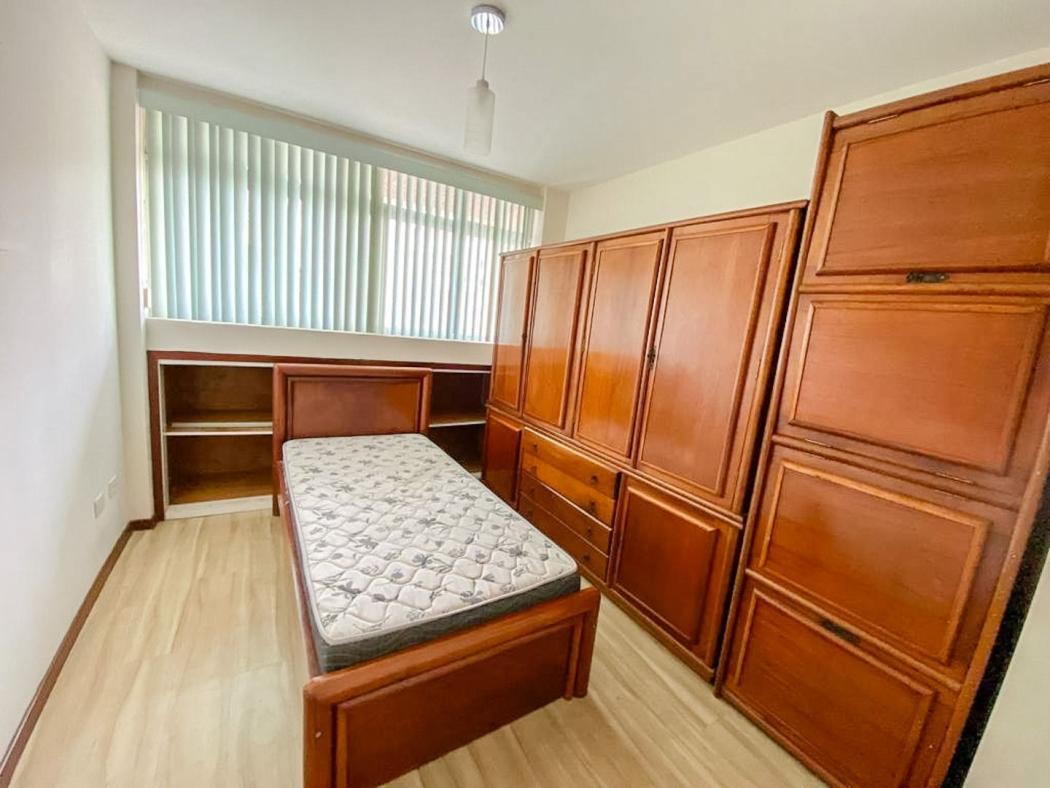  - Oportunidade Única no Centro/Batel: Apartamento Duplex  1 dormitório