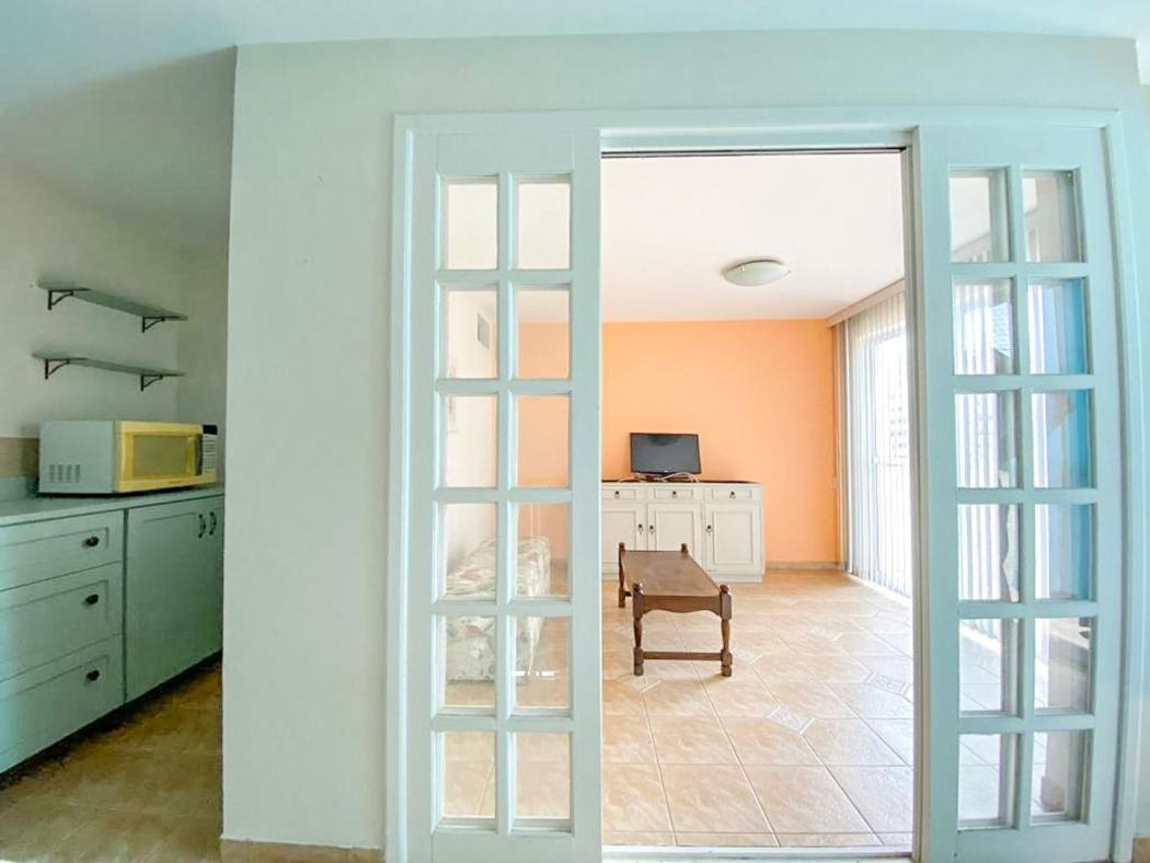  - Oportunidade Única no Centro/Batel: Apartamento Duplex  1 dormitório